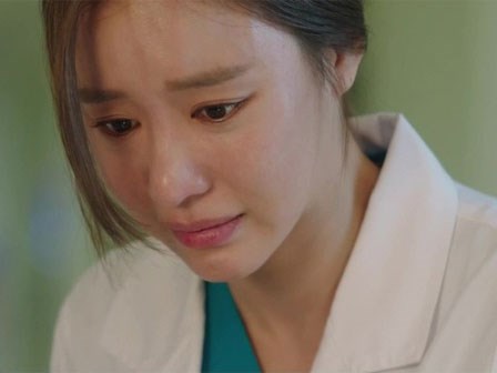 Trái ngang vừa ly hôn xong đã thấy nhà nội liên hoan mừng dâu và cháu nội mới