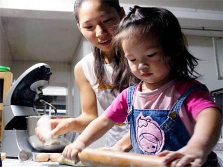 Lấy tiền cưới vợ xây xưởng, 8x trẻ quyết đưa bánh đa nem xuất khẩu-10