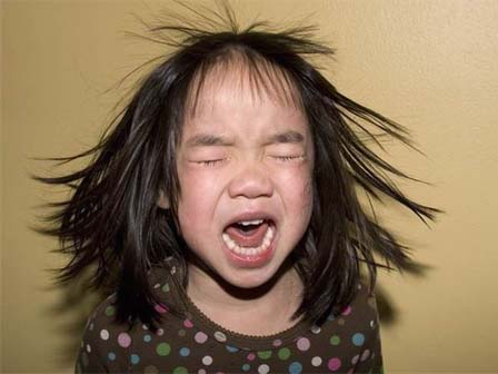 4 biện pháp khoa học trị dứt điểm những cơn mè nheo, khóc lóc, ăn vạ của trẻ-4