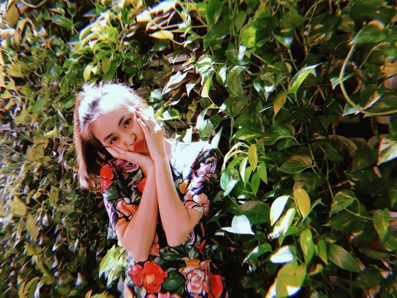 Loạt biểu cảm siêu đáng yêu của Hoàng Thùy Linh-2