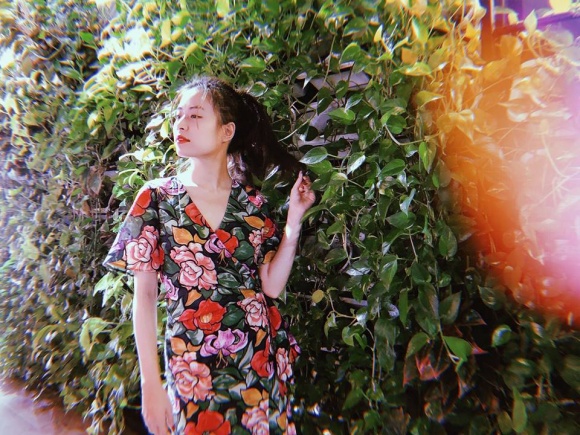 Loạt biểu cảm siêu đáng yêu của Hoàng Thùy Linh-4