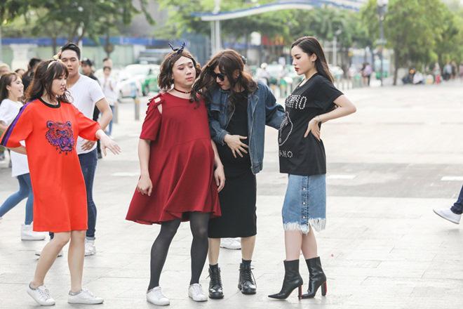 Vợ chồng Trấn Thành, Hoa hậu Kỳ Duyên vác bụng bầu giả làm loạn giữa phố-18