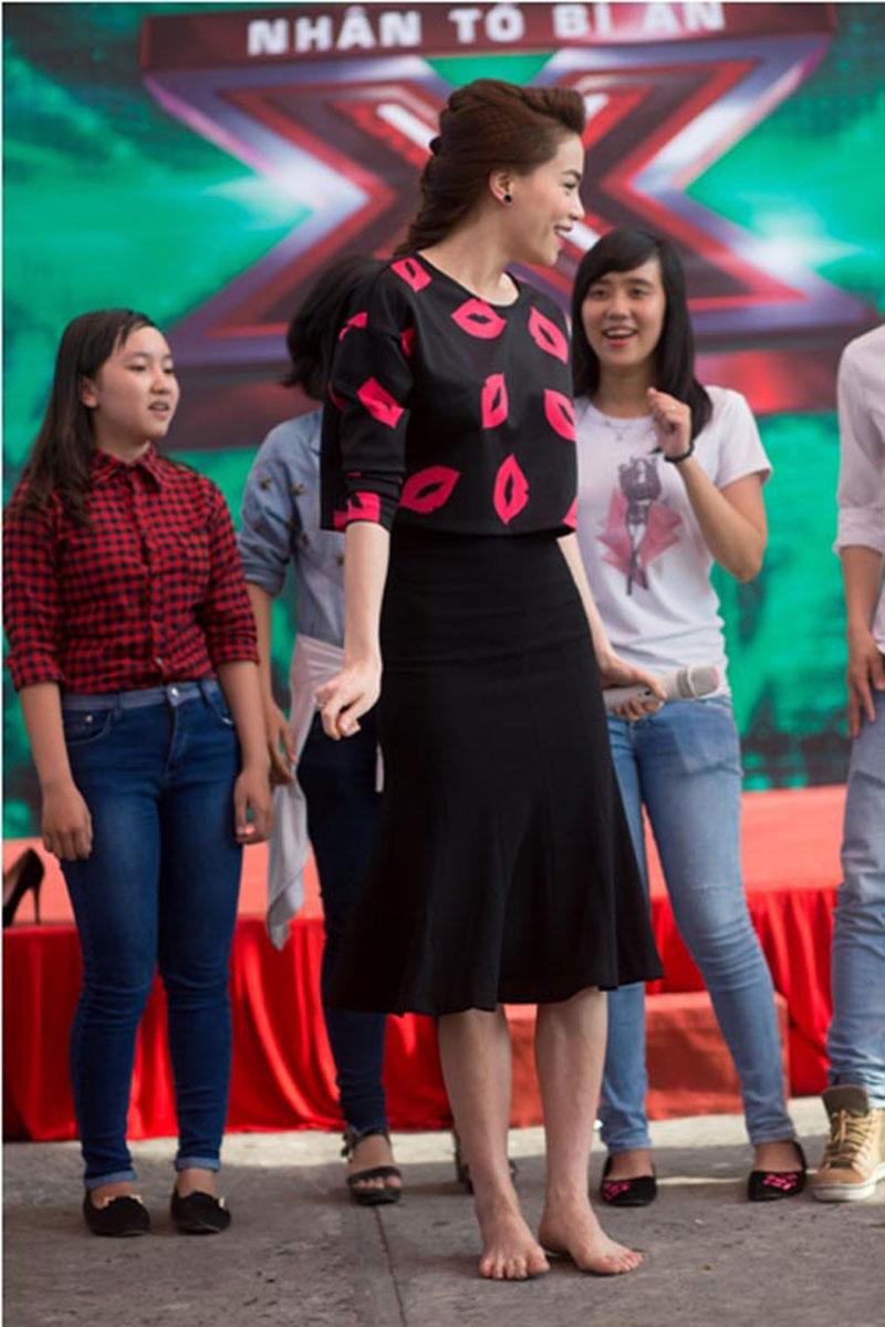 Chân ngắn như Việt Hương cũng không ngại làm điều này giống chân dài Hồ Ngọc Hà!-9