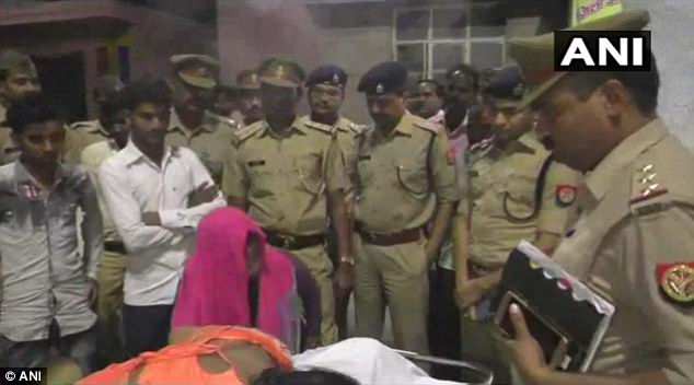 Đi ăn đám cưới cùng cha mẹ, bé gái bị dụ dỗ, hãm hiếp và bóp cổ đến chết-1