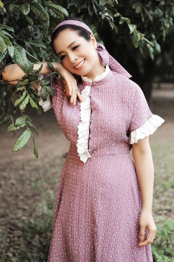 Con gái Thúy Hằng thể hiện thần thái người mẫu không thua kém mẹ-8