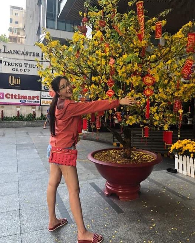 Diện đồ hiệu xa xỉ nhưng cách mà 3 người đẹp này kết hợp lại chẳng sang xịn nổi-6