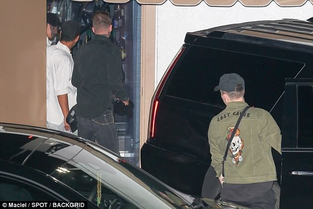 Tuổi 44, Victoria Beckham có mọi thứ người khác ao ước: Chồng giàu, đẹp trai và bầy con đáng yêu-13