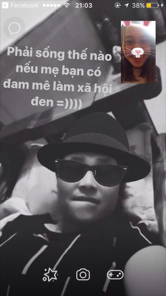 Mẹ 42 tuổi bắt con gái chụp cho mẹ chân thật dài và phải thật duyên dáng để đăng Facebook!-6