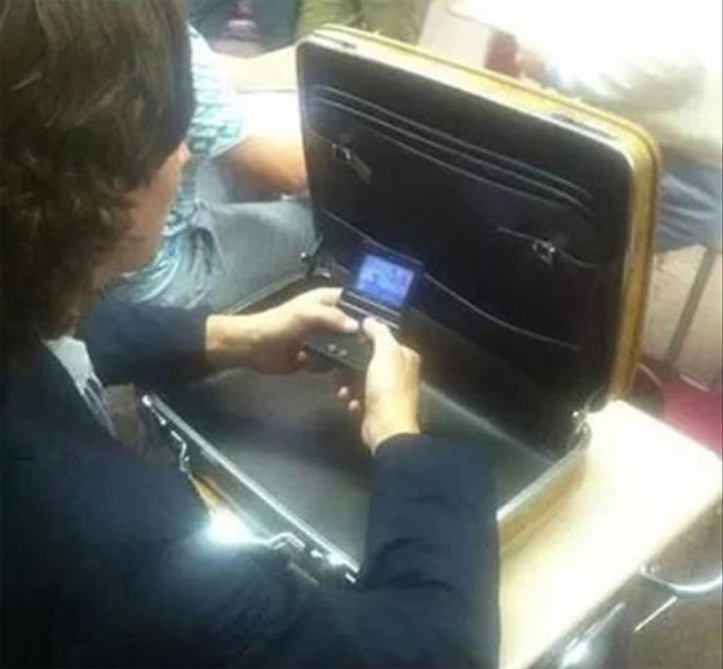 Sốc với những chiêu độc quay cóp trong mùa thi-3