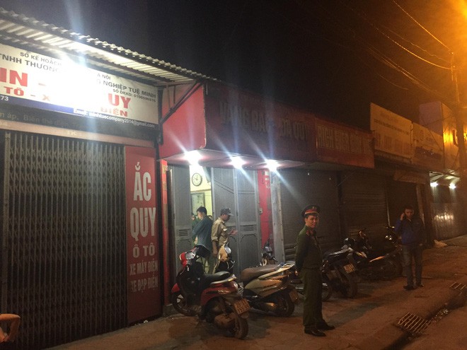 Người đàn ông cầm vật giống súng lao vào cướp tiệm vàng ở Hà Nội trong đêm-2