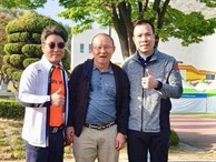 HLV Park Hang Seo bất ngờ gặp xạ thủ Hoàng Xuân Vinh ở Hàn Quốc