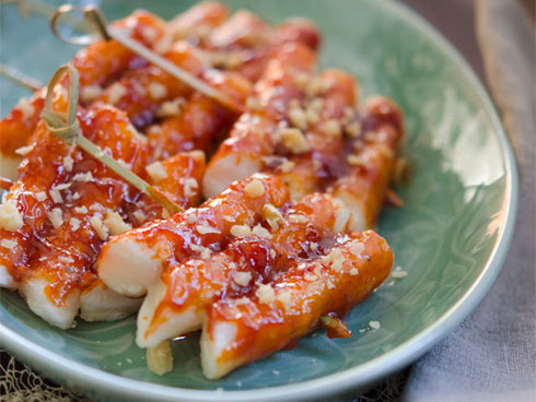 Mua gạo về là tôi lại cho vũ khí bí mật này vào thùng bảo quản, có để cả tháng gạo cũng không bị mốc meo, mối mọt-5