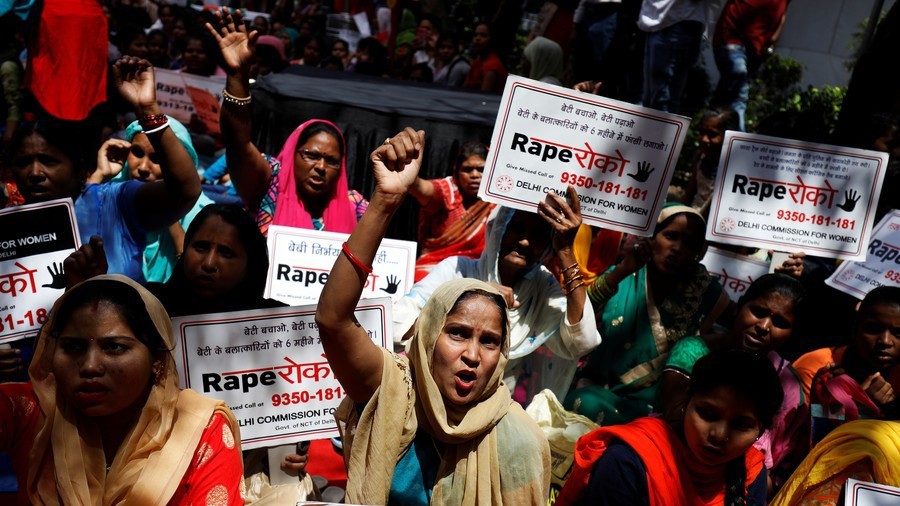 Vụ án hiếp dâm rúng động Ấn Độ: Cha tặng con gái cho 2 người bạn cưỡng hiếp tập thể suốt 18 giờ-3