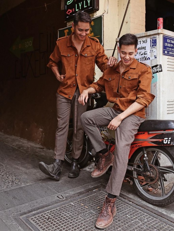 Hồ Vĩnh Khoa và bạn đời đồng giới sánh vai dạo phố-6