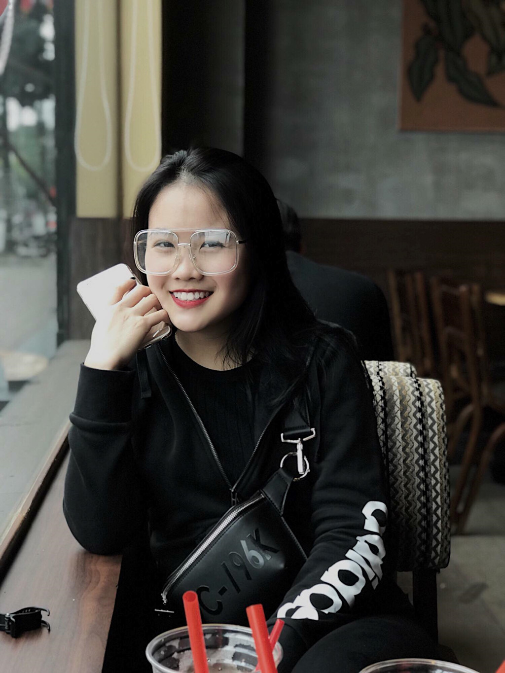 Bạn gái xinh như hot girl của các cầu thủ U23 Việt Nam-16