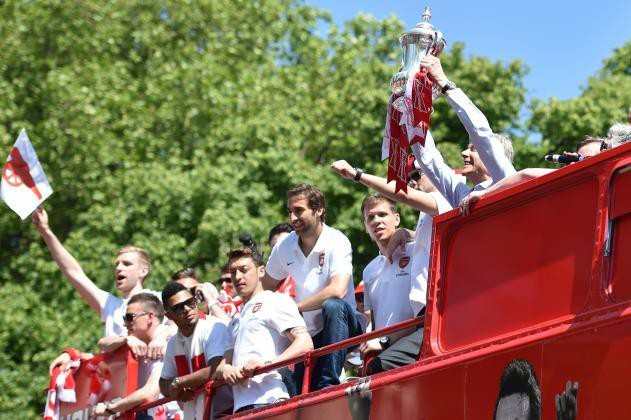 6 khoảnh khắc hạnh phúc nhất của HLV Wenger tại Arsenal-6