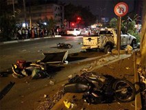 Lời khai tài xế tông hàng loạt người chờ đèn đỏ ở Sài Gòn Lời khai tài xế tông hàng loạt người chờ đèn đỏ ở Sài Gòn