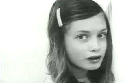 Cô bé bị bố đánh đập và trói trên ghế suốt 13 năm đến nỗi mất khả năng ngôn ngữ, không thể đi lại bình thường-1