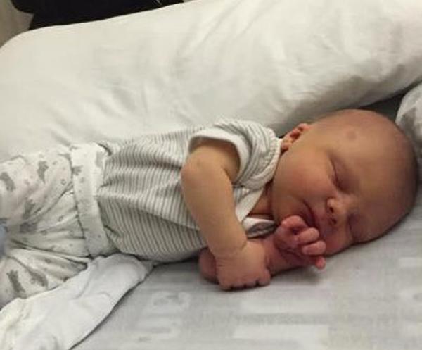 Sử dụng giác hút hỗ trợ khi đẻ thường, mẹ đau đớn nhìn con mang sẹo cả đời-2