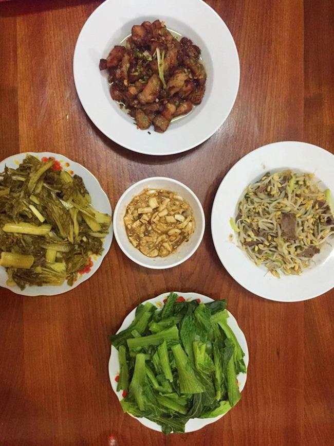 Vợ đảm ngày nào cũng vào bếp nấu nhiều bữa ăn ngon khiến chồng tăng 3kg sau cưới-15