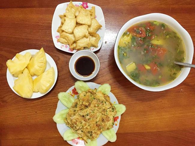 Vợ đảm ngày nào cũng vào bếp nấu nhiều bữa ăn ngon khiến chồng tăng 3kg sau cưới-11