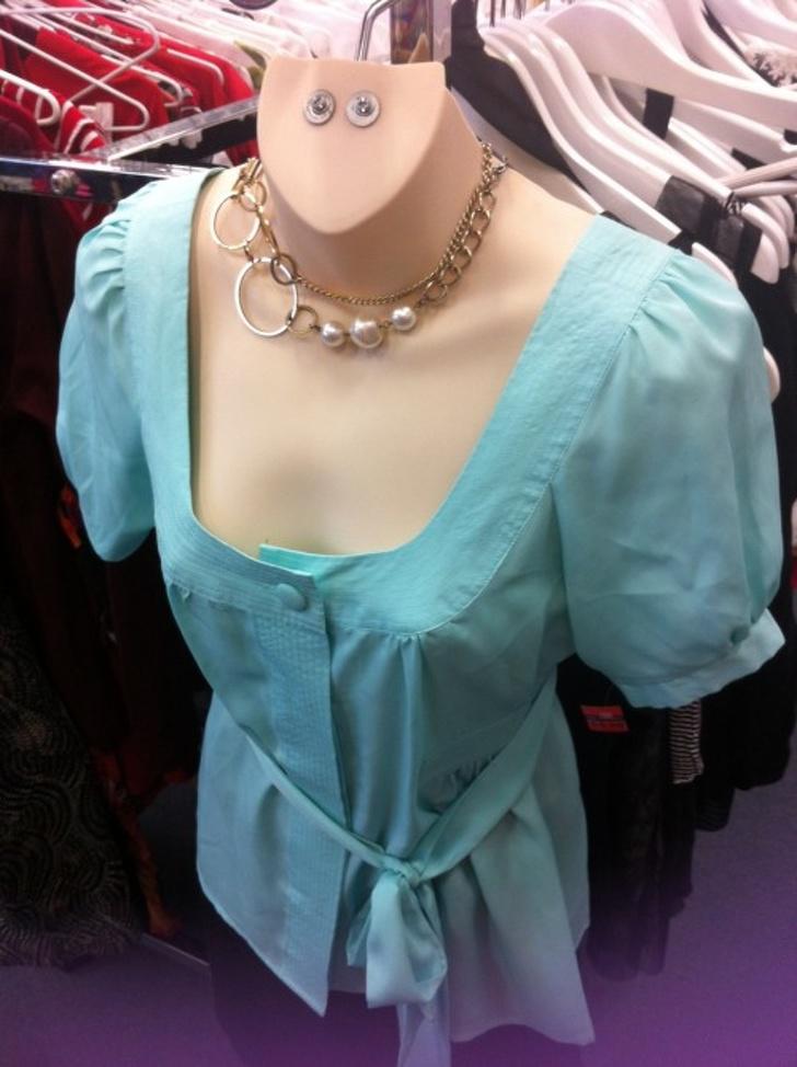 Cười không ngậm được mồm với loạt ma nơ canh thời trang lầy lội này!-8