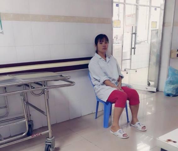 Xót xa bé gái 26 tháng tuổi bị bỏng nặng do ngã vào nồi bỗng rượu vừa nấu xong-2