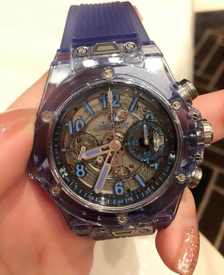 30 tuổi, Hoa hậu Mai Phương Thuý giàu có cỡ nào trong showbiz Việt?-17