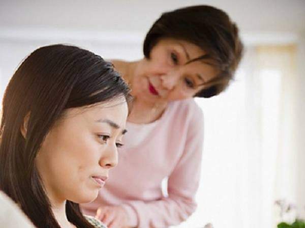 Tôi đã ôm vợ khóc khi biết lý do cô ấy lén dùng thuốc tránh thai suốt 2 năm-2