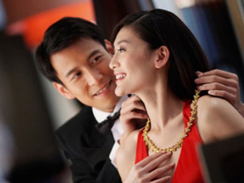 Thanh niên 'dại gái', ngỡ yêu 3 tháng tiêu hơn 45 triệu hóa ra lại là 'anh trai mưa'