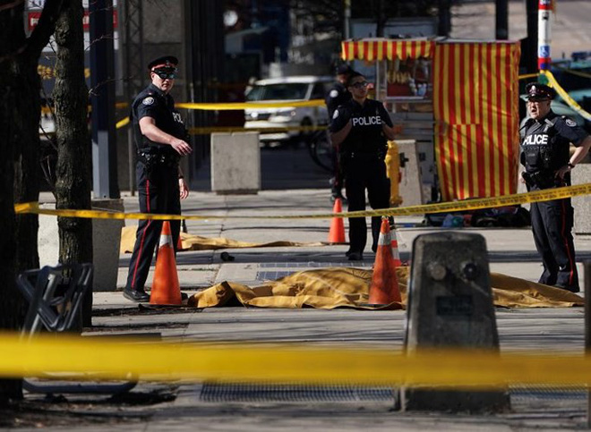 Du học sinh Việt tại Canada hoang mang sau vụ xe điên đâm chết 10 người đi bộ-2