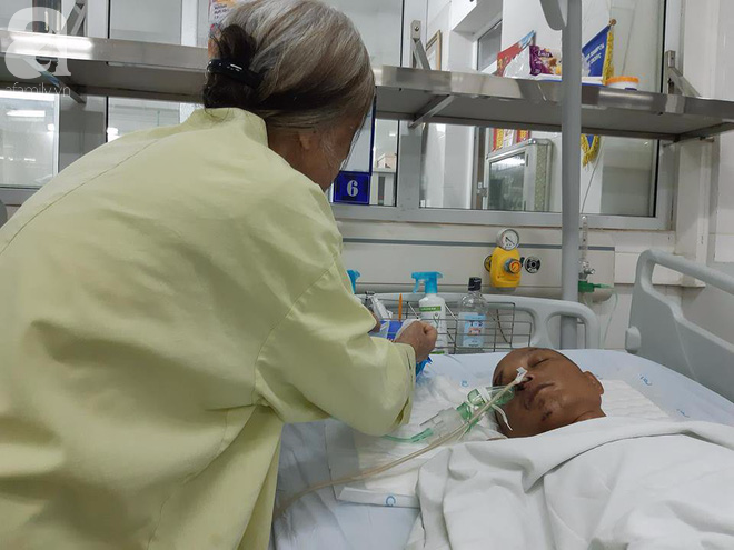 Vụ xe bán tải kéo lê người ở Ô Chợ Dừa, Hà Nội: Gia đình nạn nhân chưa biết xoay xở đâu ra tiền-4