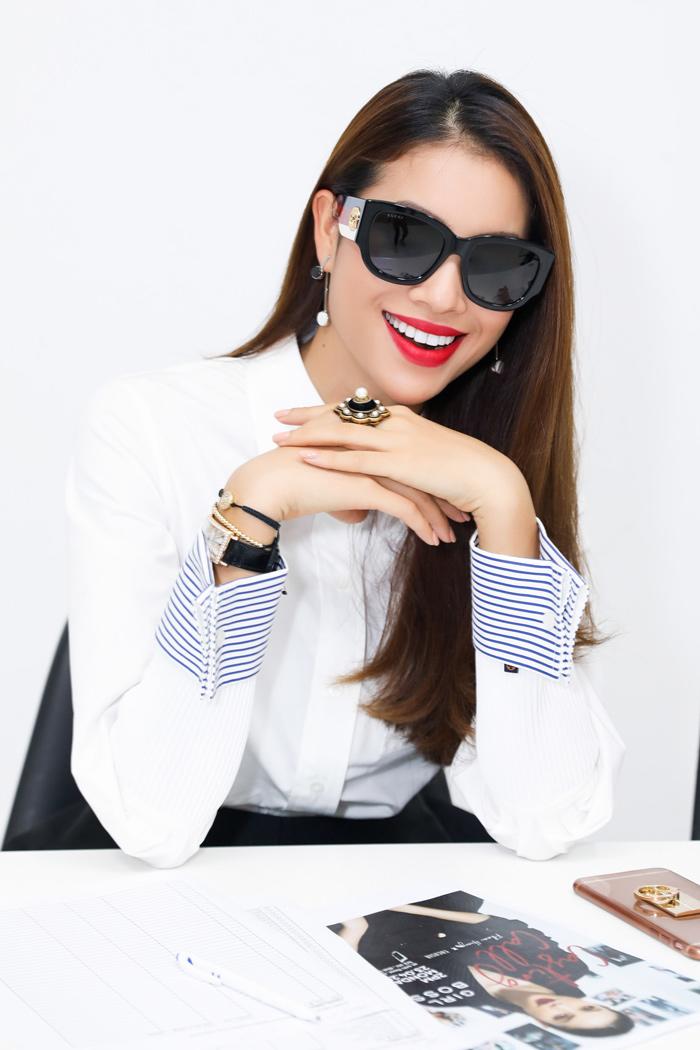 Phạm Hương là nàng Hoa hậu thay đổi phong cách chóng mặt nhất Vbiz-2