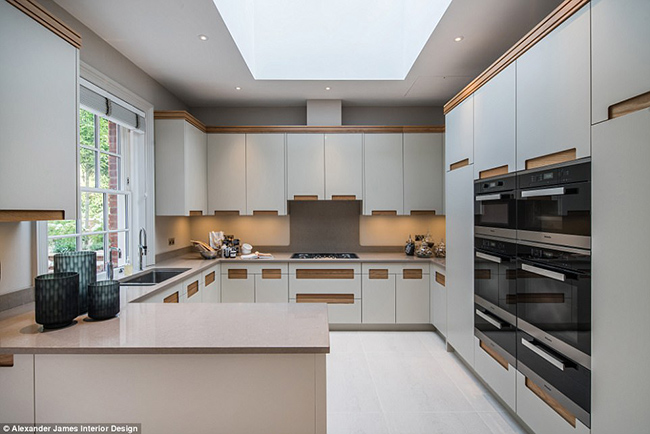 Lóa mắt với nội thất sang chảnh như hoàng gia trong căn biệt thự đắt nhất nhì nước Anh-10