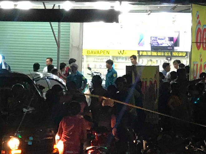 Vợ con tử vong, chồng nguy kịch trong tiệm cầm đồ đóng kín cửa-1