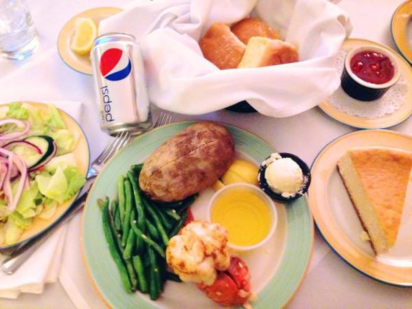 Ở tuổi 53, MC Kỳ Duyên sở hữu độ gợi cảm chết người nhờ vào bí quyết sau-9