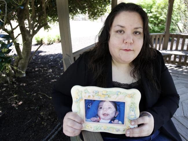 Đứa trẻ được đoàn tụ với cha mẹ ruột và cuộc đoàn tụ lại trở thành một câu chuyện cay đắng-2