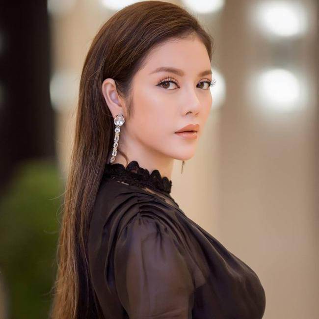 Nhan sắc khác biệt giữa thảm đỏ và khi ở nhà khiến Lý Nhã Kỳ phải lên tiếng-6