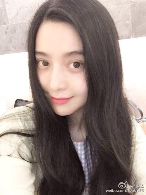 Chết cười với 1001 kiểu trốn mặt trời của Kim Tỏa Phạm Băng Băng-3