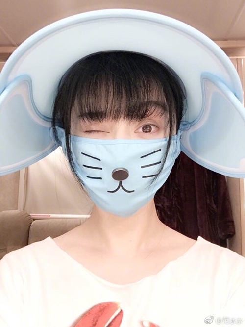 Chết cười với 1001 kiểu trốn mặt trời của Kim Tỏa Phạm Băng Băng-8