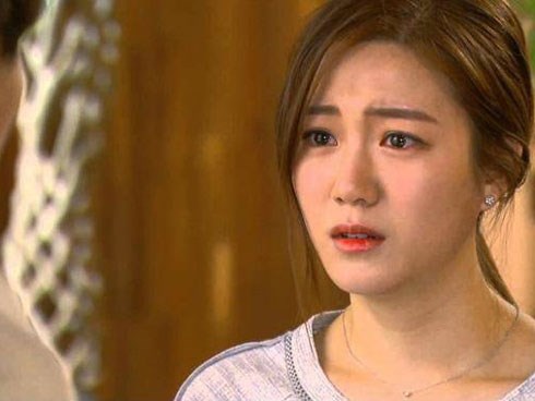 Kết hôn hơn 1 năm mới phát hiện mối quan hệ chẳng ngờ giữa chồng và chị dâu