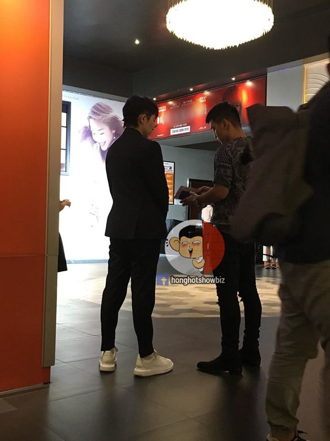 Hội người yêu cũ V-biz đứng chung khung hình: Người ‘kết đồng minh’, kẻ không nhìn mặt-4