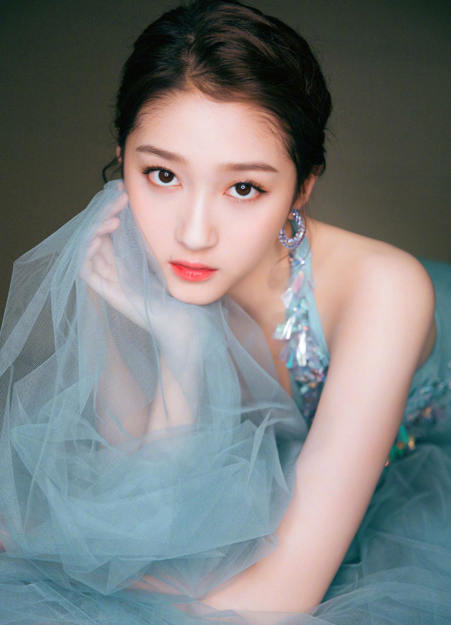 Những sao nữ gợi cảm bất chấp cha mẹ phản đối để cưới người mình yêu-18