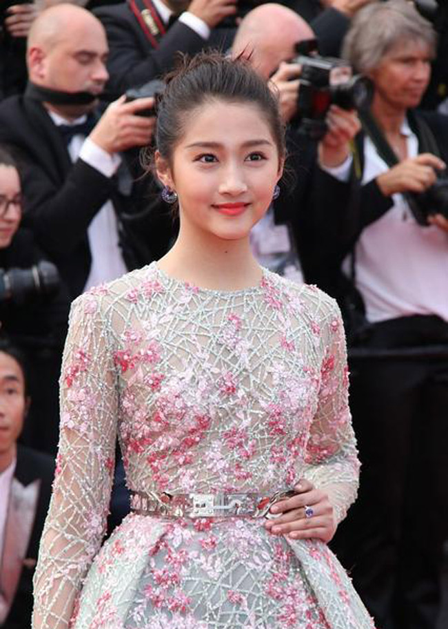 Những sao nữ gợi cảm bất chấp cha mẹ phản đối để cưới người mình yêu-19