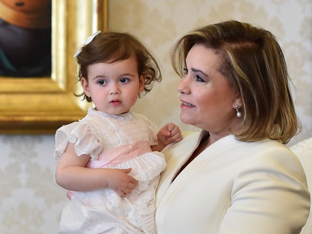 Những tiểu Hoàng tử và Công chúa trên thế giới khiến ai cũng xuýt xoa vì dễ thương-10