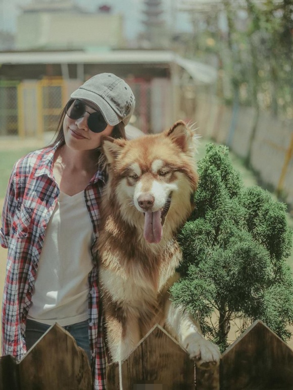 Hiền Thục hào hứng chơi đùa ở trang trại chó tại Đà Lạt-3