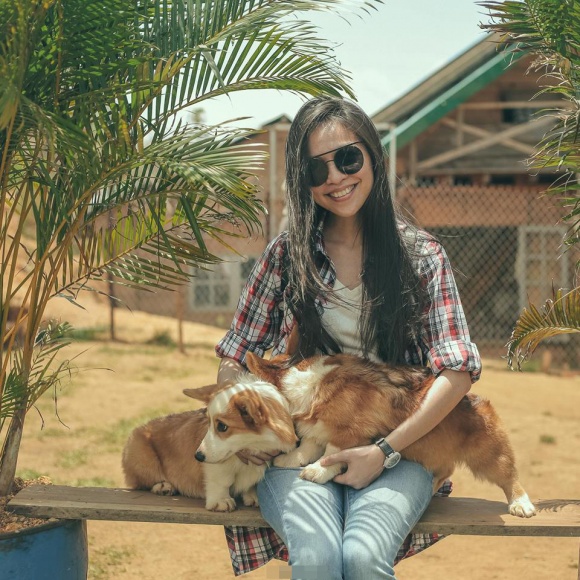 Hiền Thục hào hứng chơi đùa ở trang trại chó tại Đà Lạt-4