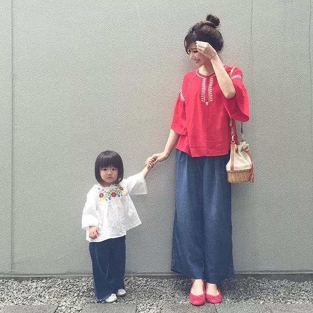 Chỉ chụp ảnh đôi cùng con gái, nữ blogger người Nhật nổi tiếng khắp MXH-1