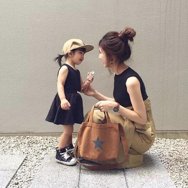 Chỉ chụp ảnh đôi cùng con gái, nữ blogger người Nhật nổi tiếng khắp MXH-9