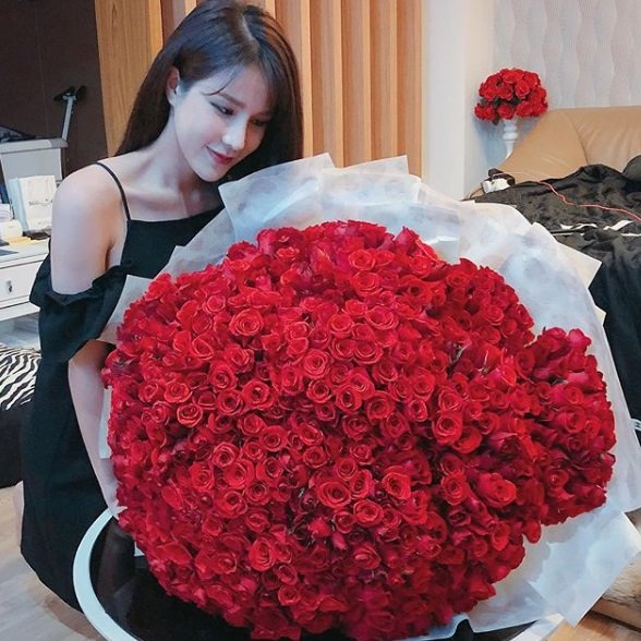 Ngắm trọn đường cong nóng bỏng của Diệp Lâm Anh-17